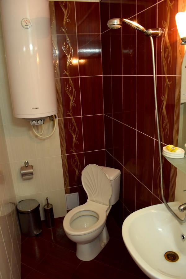 Complex Pele Hotel Zmeitsa Buitenkant foto